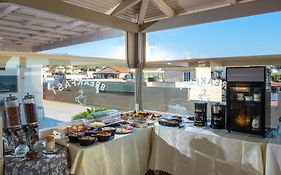 Thania Seaside Smotel - Adults Only
